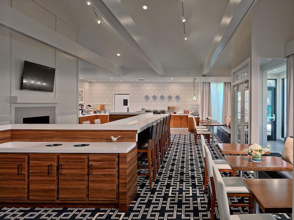 Sonesta Simply Suites Cleveland Airport Мидълбърг Хайтс Екстериор снимка
