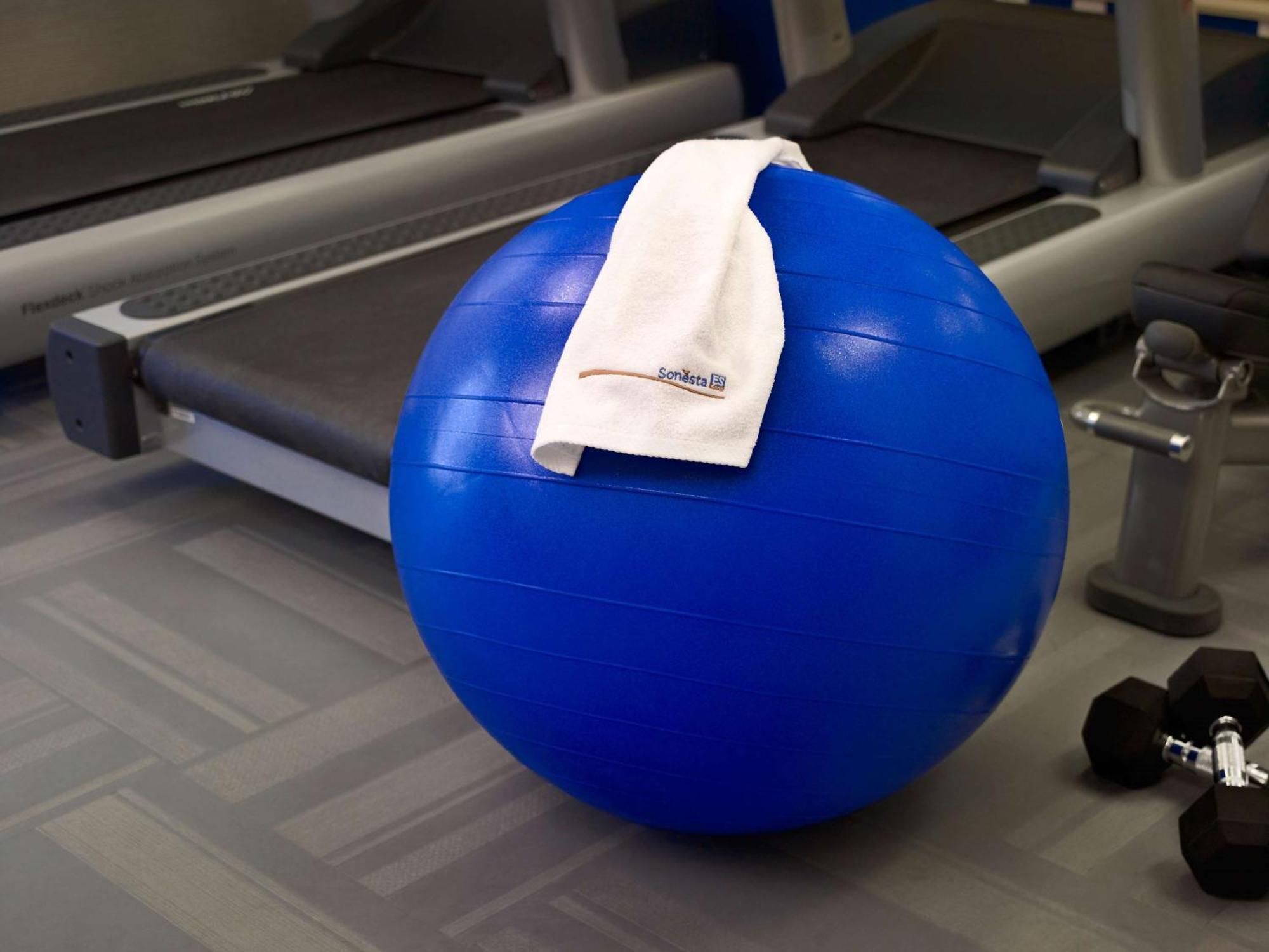 Sonesta Simply Suites Cleveland Airport Мидълбърг Хайтс Екстериор снимка
