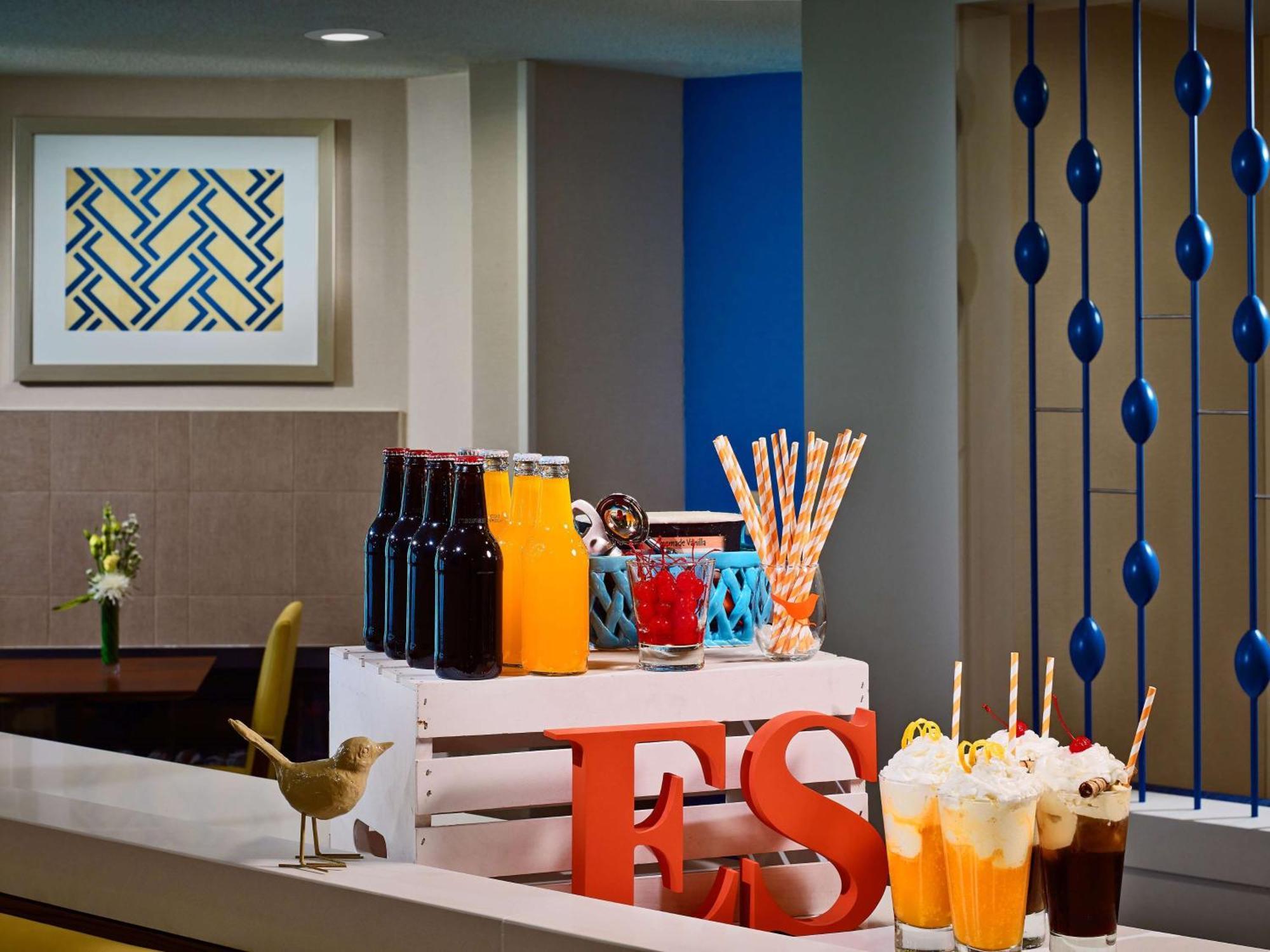Sonesta Simply Suites Cleveland Airport Мидълбърг Хайтс Екстериор снимка