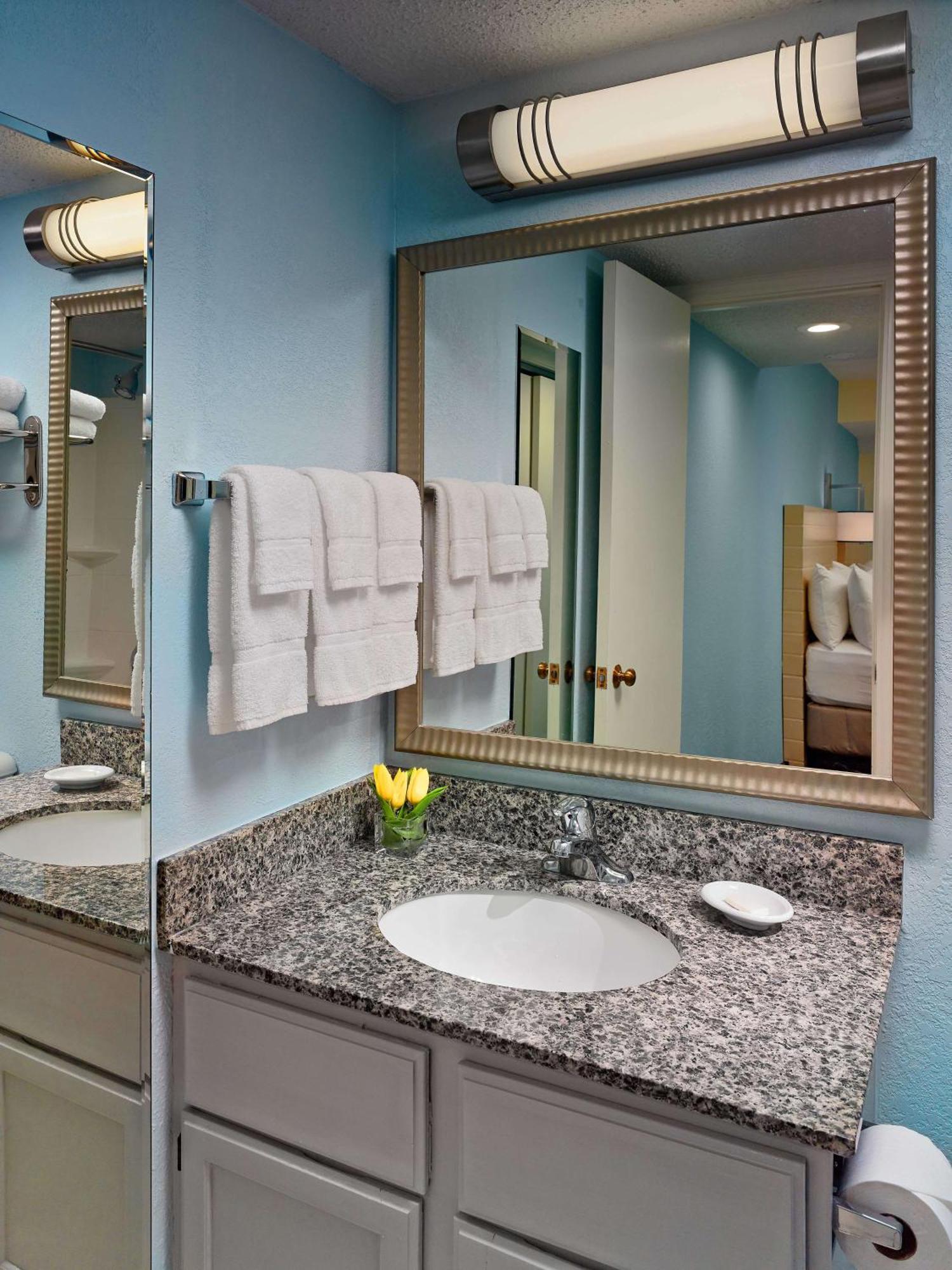 Sonesta Simply Suites Cleveland Airport Мидълбърг Хайтс Екстериор снимка