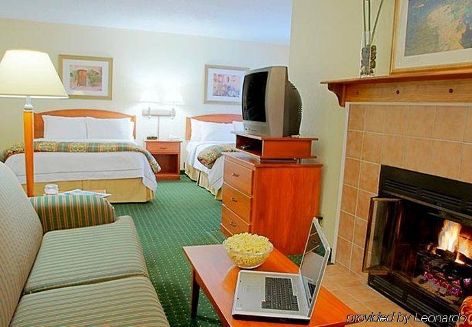Sonesta Simply Suites Cleveland Airport Мидълбърг Хайтс Стая снимка