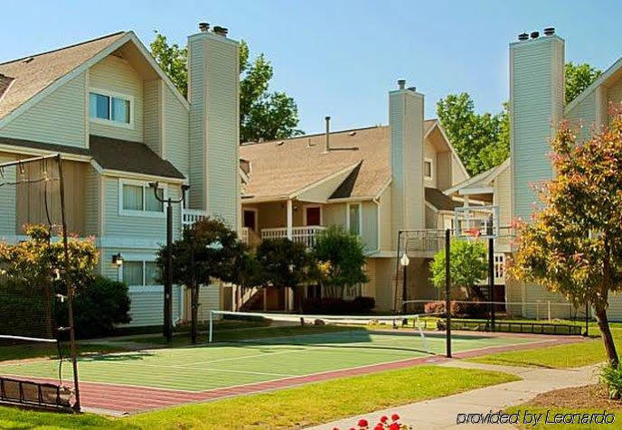 Sonesta Simply Suites Cleveland Airport Мидълбърг Хайтс Екстериор снимка
